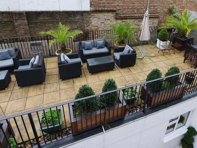 75948CCACE8000708C93A5CAAF7ACE76