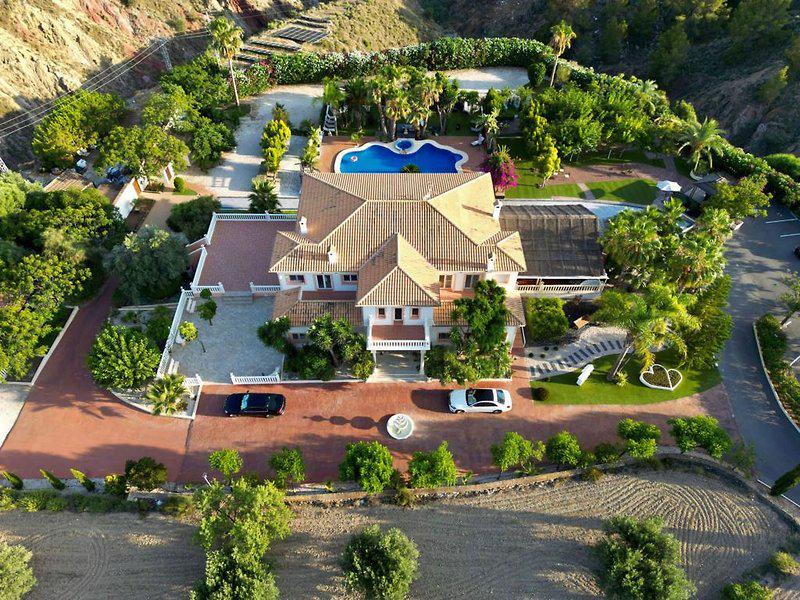 A9CF93476DA4F259FCA3E5CCA5B7A7BC