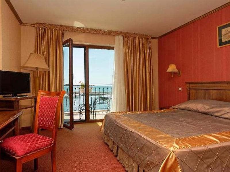 0C00727A901215D2E93410DF9EF01991