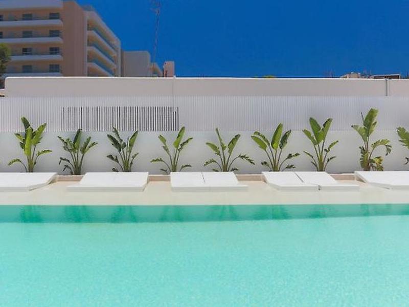 FE108F368876471B274D2DA05C9DC42B