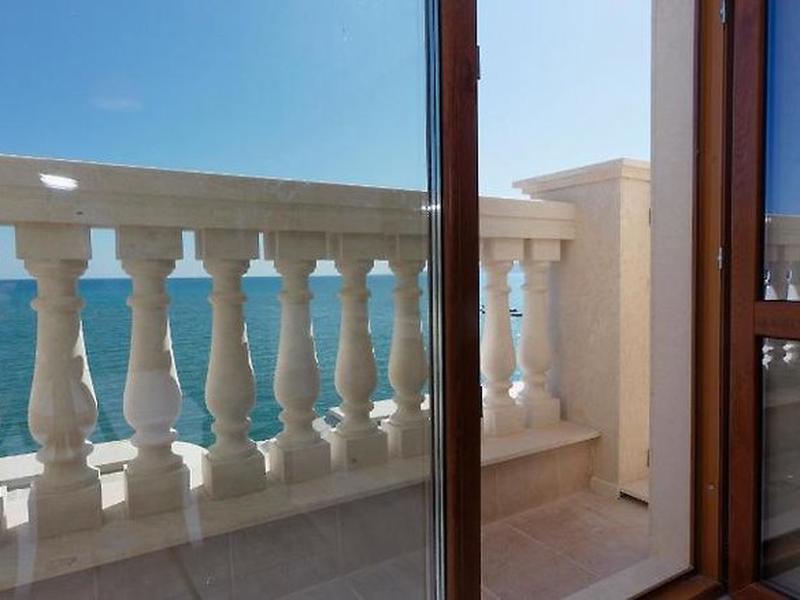 DD8D5ED17B7E81A09F23F643759A4603