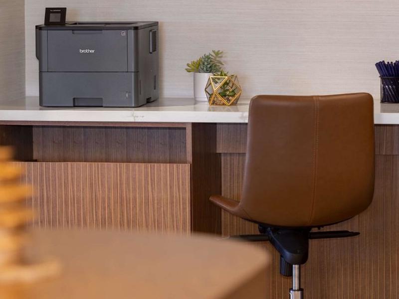 ADC00A318F1BBAA735A74FCB8E36B948