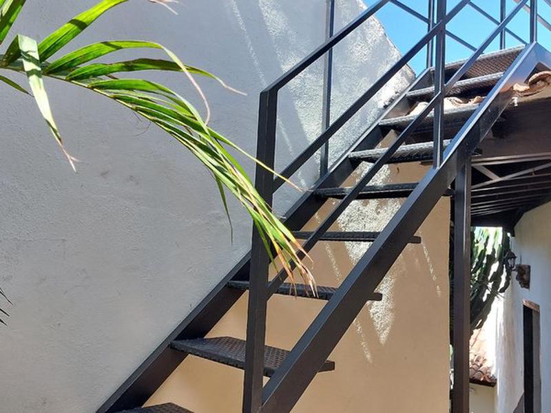 CC1055BA36D5B2AD80D49B36C06086D1