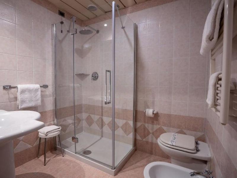 12C5FF97481D4F23EF4D3BD10309A68F