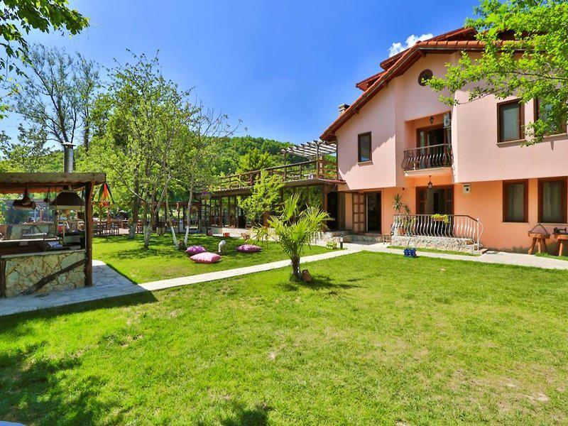 FE9B4B7088B79BC8306F3422E6C95EEB