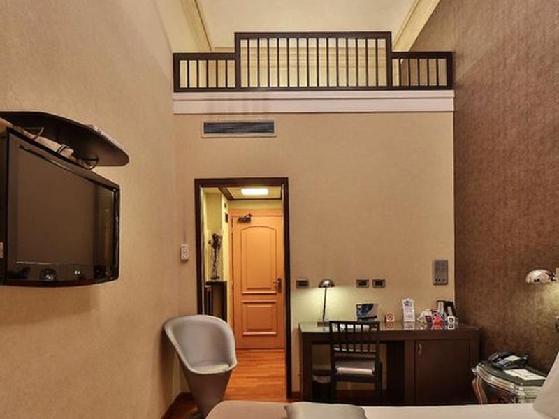 29EAEA959A974A9B6F251747B7FEDB5E