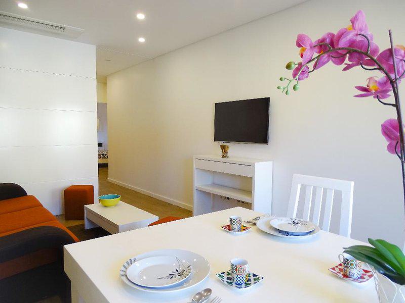 5E47A2B5625480F17BE7517DC62CB656