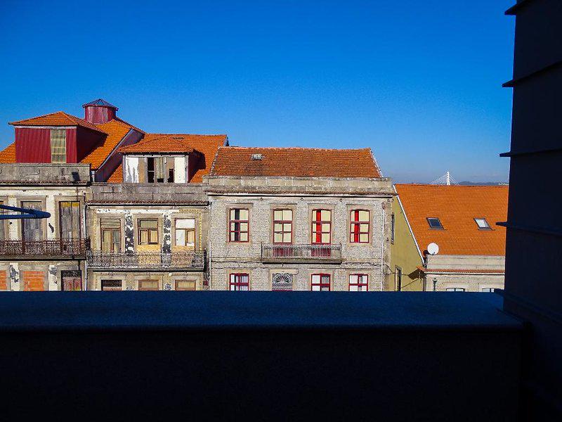 D1E03E92EA3C8BEFBB170AC3EEE0DE4F