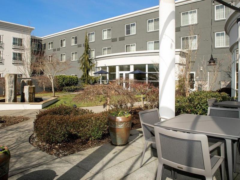 227125371B6C8AB479C86DD050FE946C