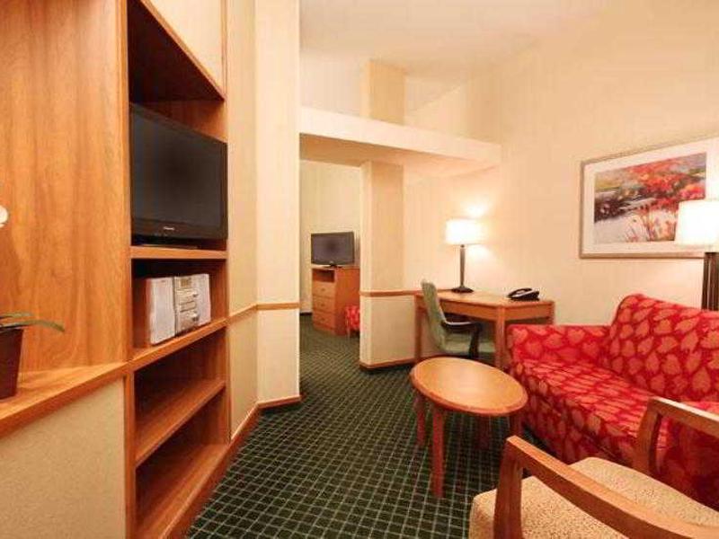 F4591AFA2757E4435587806A94EB8D2B