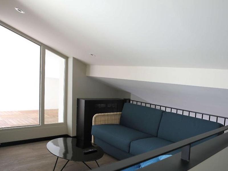 A25EAB476E8E78A2A17537CC4881E09E