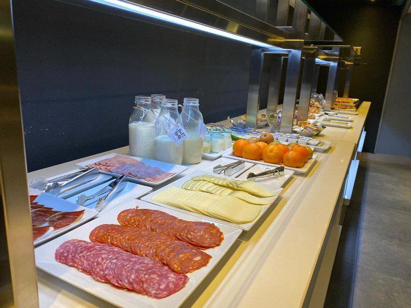 F8DA72D462D9BD693015855973C2E324