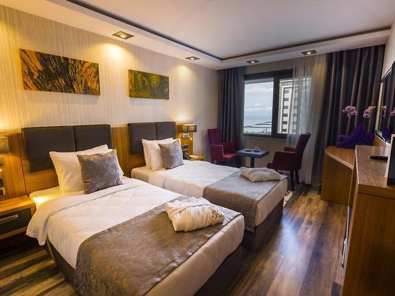 C3D6CE33B65F361A8A7D59444F3219EF