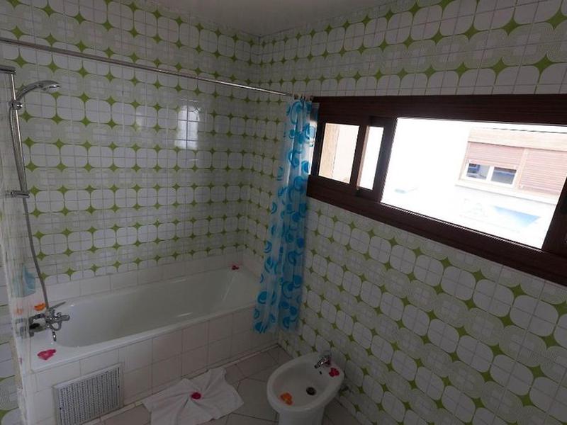 D04E9E12F83082C28C95E5704A7E01B9