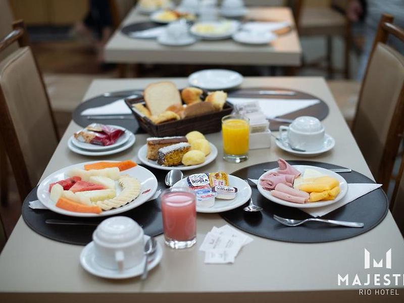 DF8F404BA3ED8F60E13E7F7A5D204D70