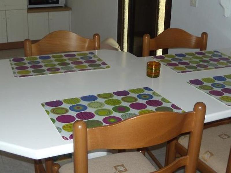 0909C0D2F6E52BDE1454C82155BC85E4