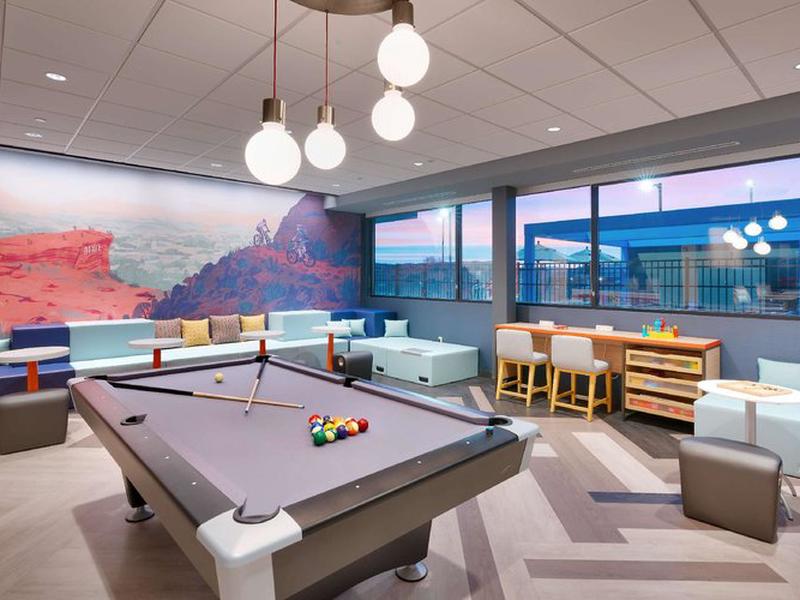 18064AA810E08C498320079CBA92646E