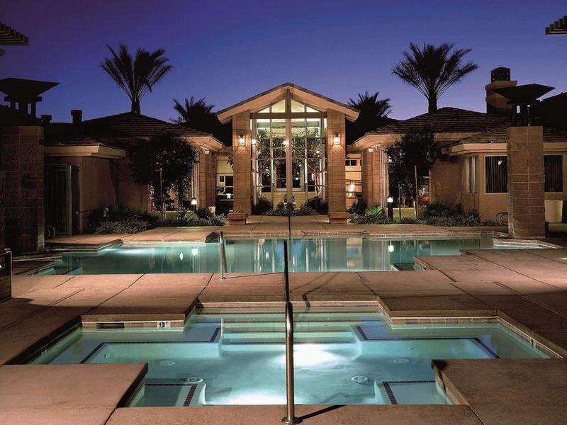 EDCEB6FA64A4AD4AF0DF05CCD75A8751