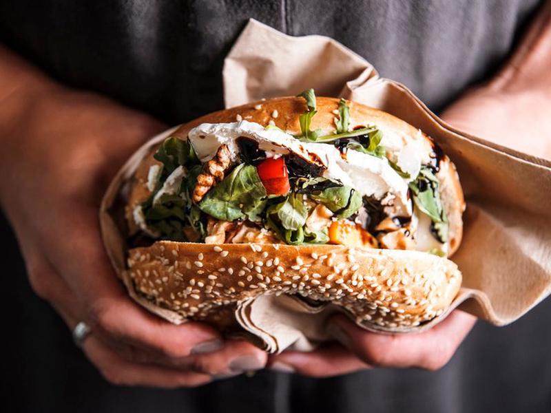 ED1B2BE66175344815765C6F18F3B3AE