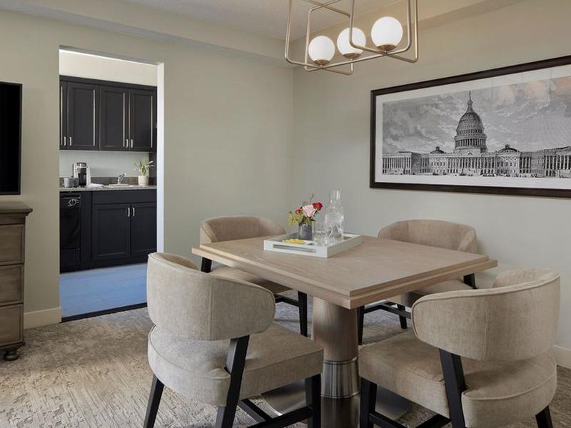 330C11E9060465BD4B4DB2B27C2BA78B