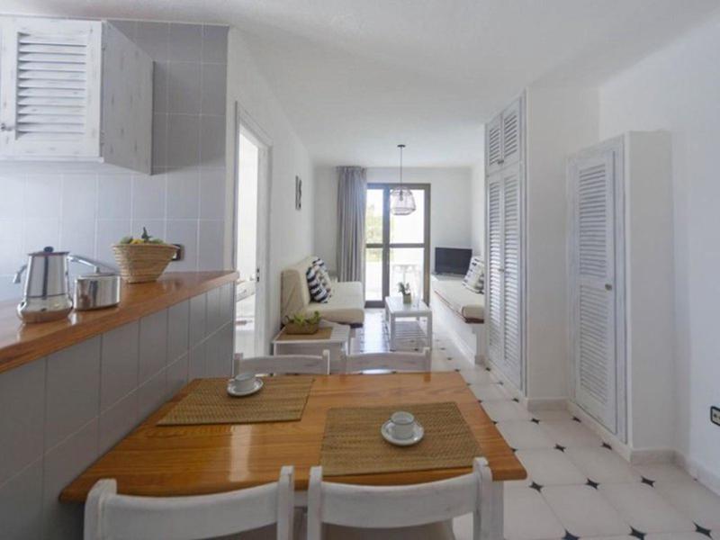 E2B55B466297E89EB0B8EE8E5837D6BA