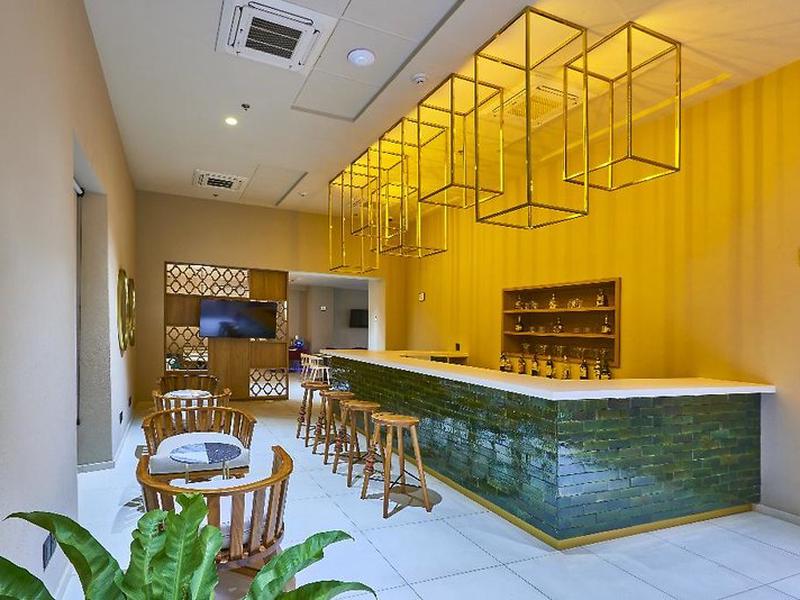 C1C0905DDD72421F2E2DA46A9EEF6AAE