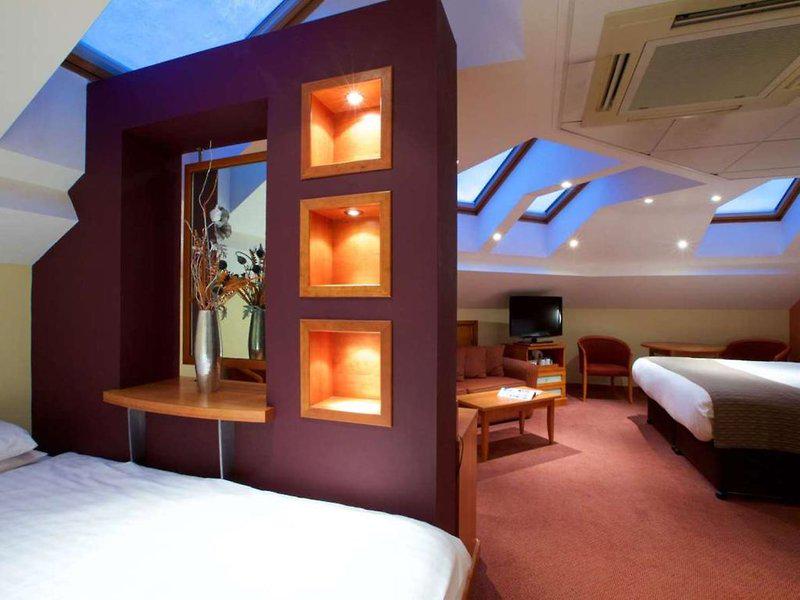 C9C9BB69C36B5D4C81BE57BED9B9F6CA