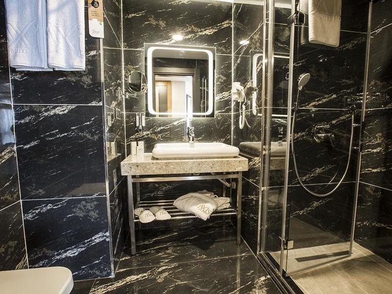 13A3C8F306A17A0ECDFD2DFD6543B208