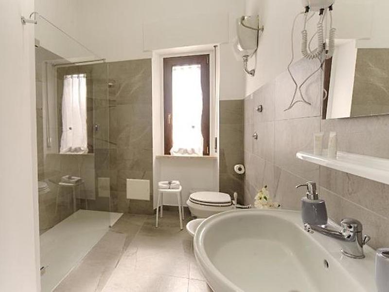 B2DB563E5E31840C2FF2AE5CF0221FD4