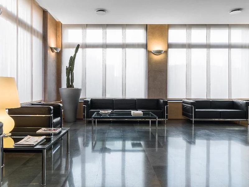 DB5AFE65756894189A8121B8468D85D4