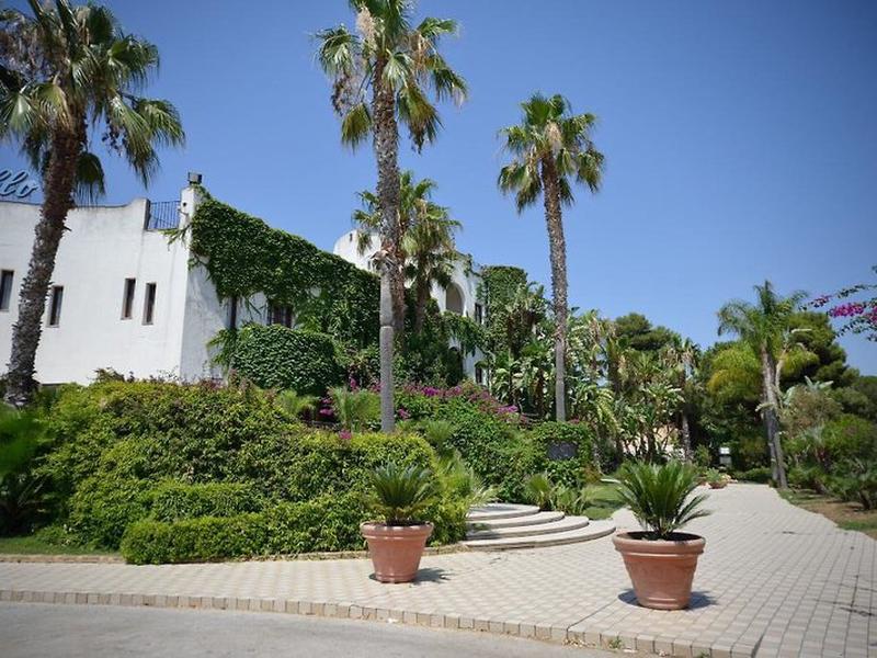 7FD3CD833CE743A3A0F17871E8D110D9