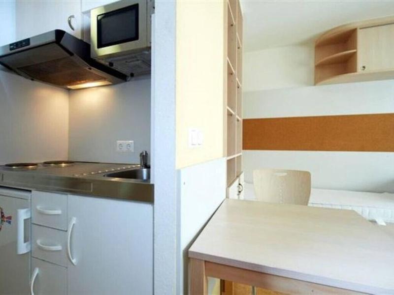 5546BA40F7DDB9AD733BDFD93AC395B0