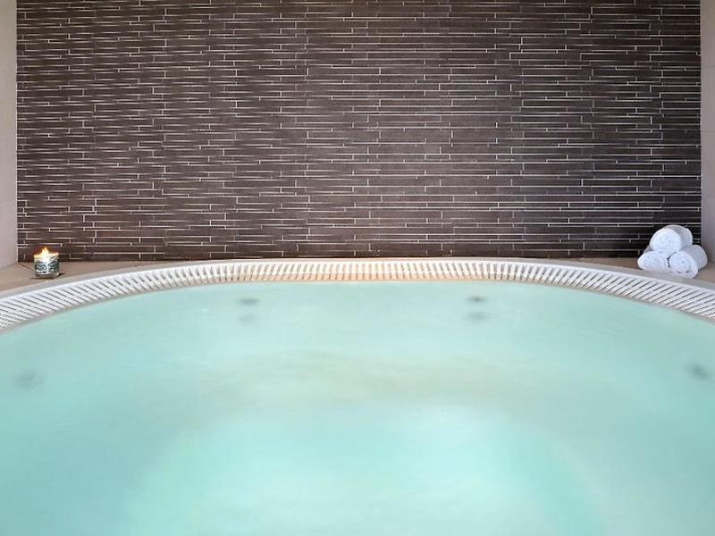 43C900BD32C22F9F4CFF807F58CCB5B9