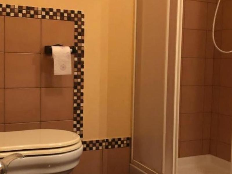 F4E065ABB2EE88C76ECC6F9BED3223A0