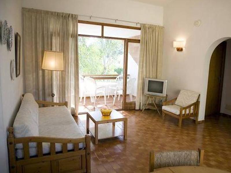 8D9721CCD61962A53533686F6F3C3FC2