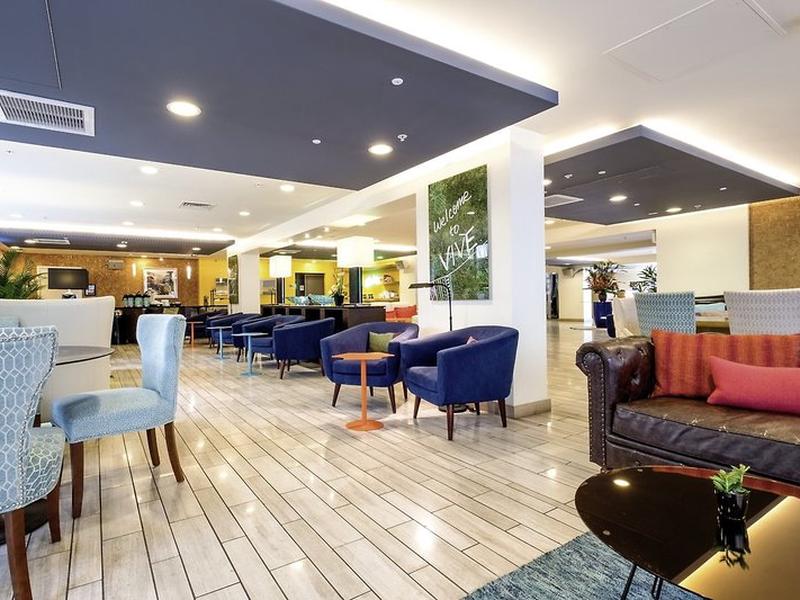 BB42C300878CE2FEAC91EFE1033A4DDD