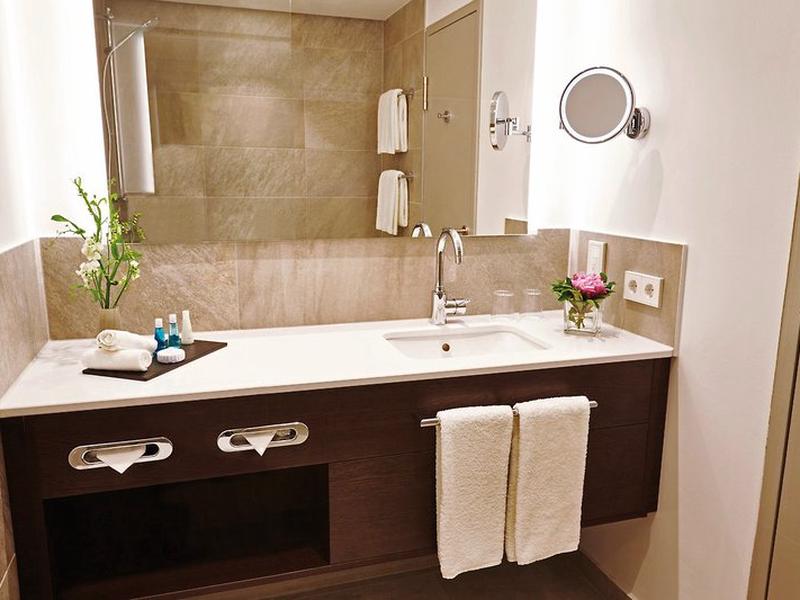 DDEC7FC0D77AA982F555C47F999AF798