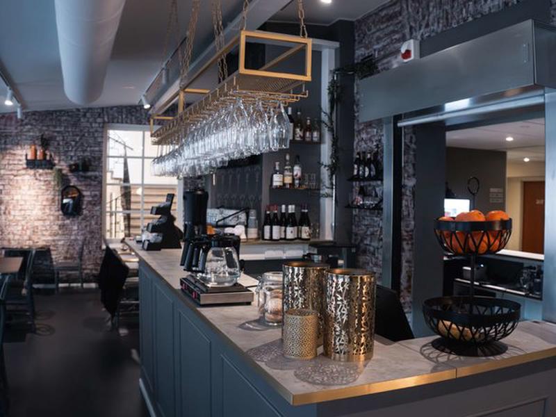 21DA0B827E2B85EF4596ED07CC62F7CB