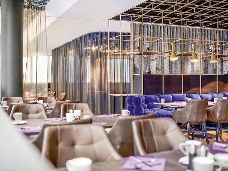 4053A42FDD60DCEE8ABD8296EA8F298C