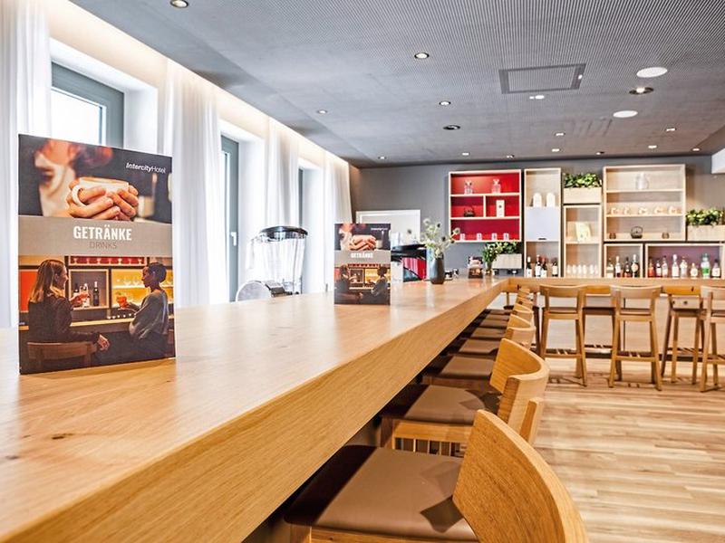 AEB0035EE66F410CA87EA615F7AF655B