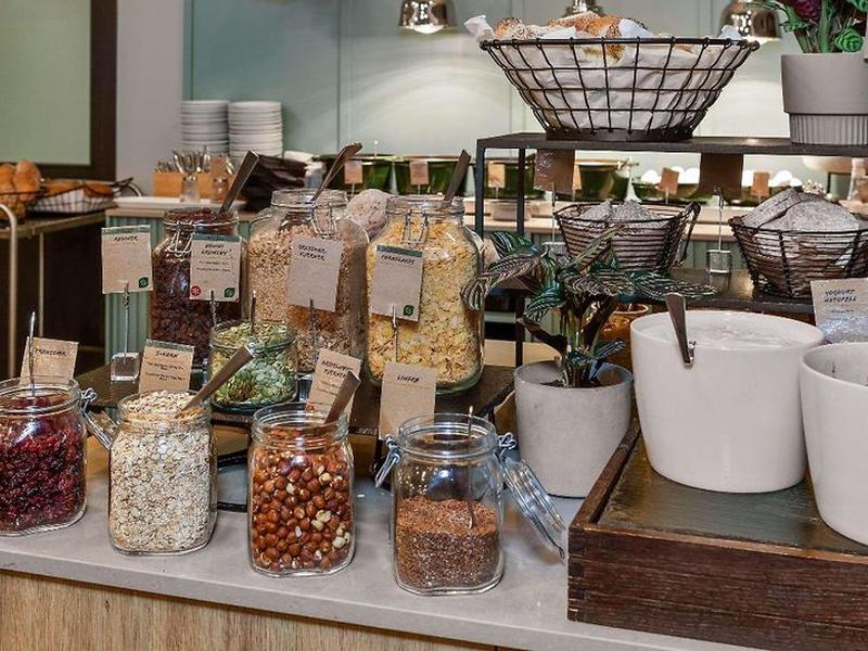 140F3E0DAD7040F0C9FEFDBABD81E472