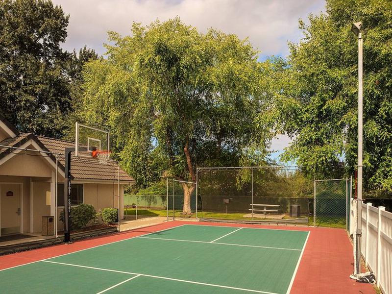 0EC0B96ABC579FD5C8CE9A4E31B9B548