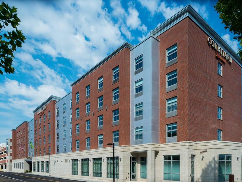 F10580E057E44FCAE5C64A39B94DC4DB