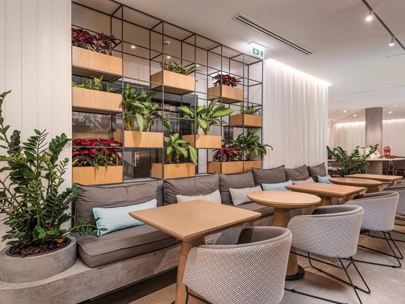 D215115743F1E2EB571B1F937D01616B