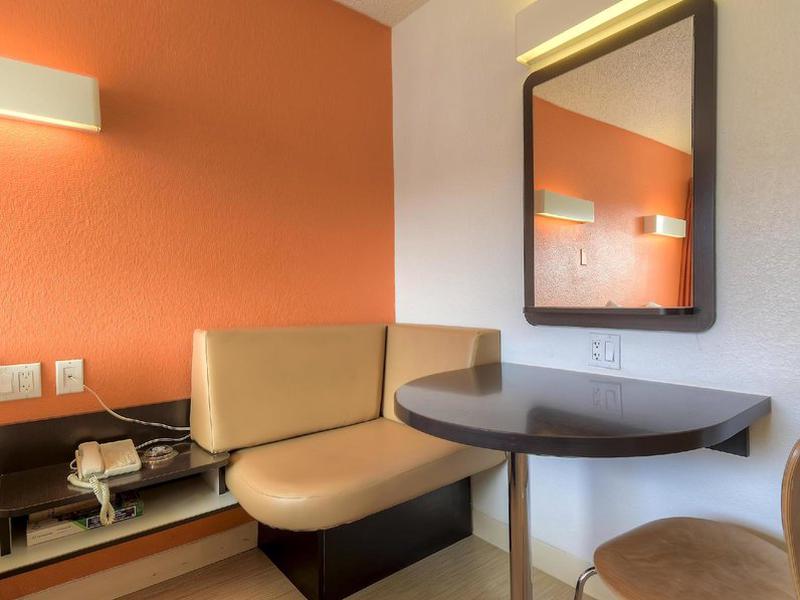 187C8459EC4DA32D54DF8BA8C6323682