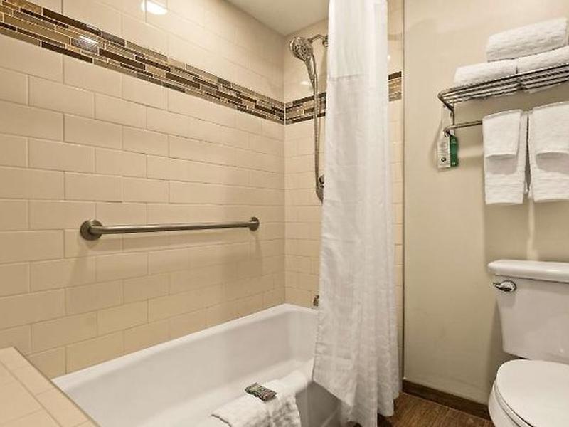 Best Western The Plaza Airport Hotel