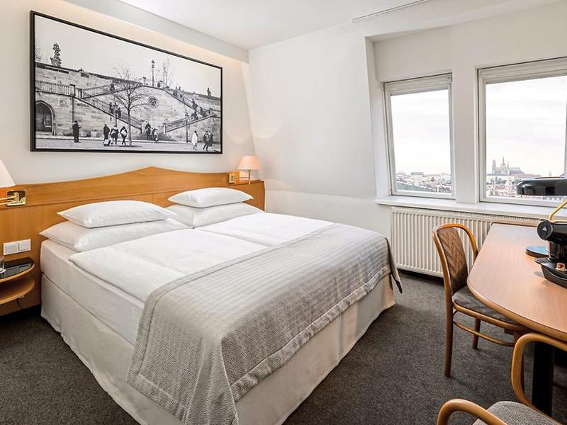 7AC73368C5E52EA116D7C58688163051