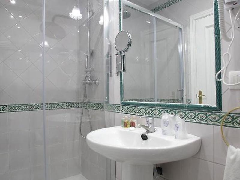 1771E47D8683BB30CD2C2E015E70C0C3