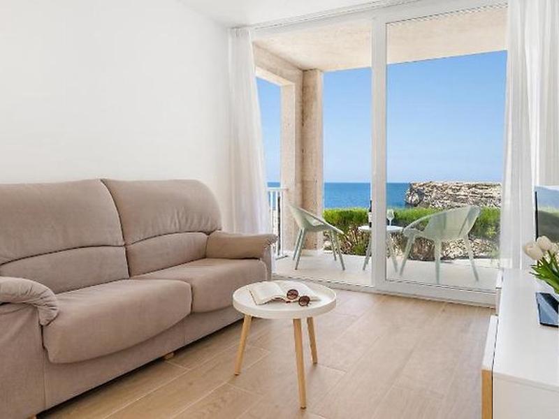 CEDDC1E41A5A4BE7AB9C50F7D4103DD4