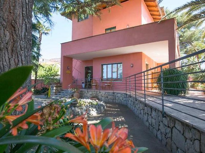 40BB41118572F8C5E8240B857979B3D3